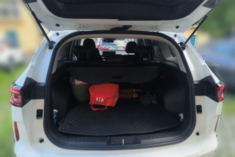 Used Haval H6 2024 1.5T Two-Wheel-Drive Classic Edition Trunk