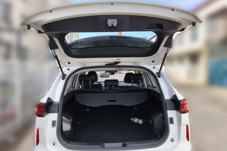 Used Haval H6 2024 1.5T Two-Wheel-Drive Classic Edition Trunk