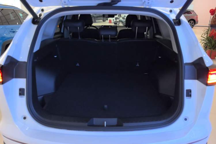 Used Haval H6 2024 2.0T All-Wheel Drive Max Trunk