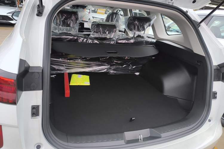 Used Haval H6 2024 1.5T Two-Wheel-Drive Classic Edition Trunk