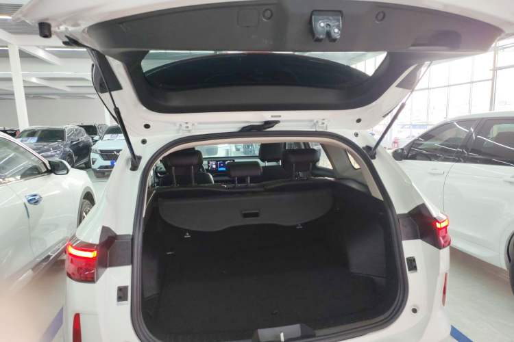 Used Haval H6 2024 1.5T Two-Wheel-Drive Classic Edition Trunk
