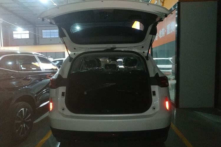 Used Haval H6 2024 1.5T Two-Wheel-Drive Classic Edition Trunk