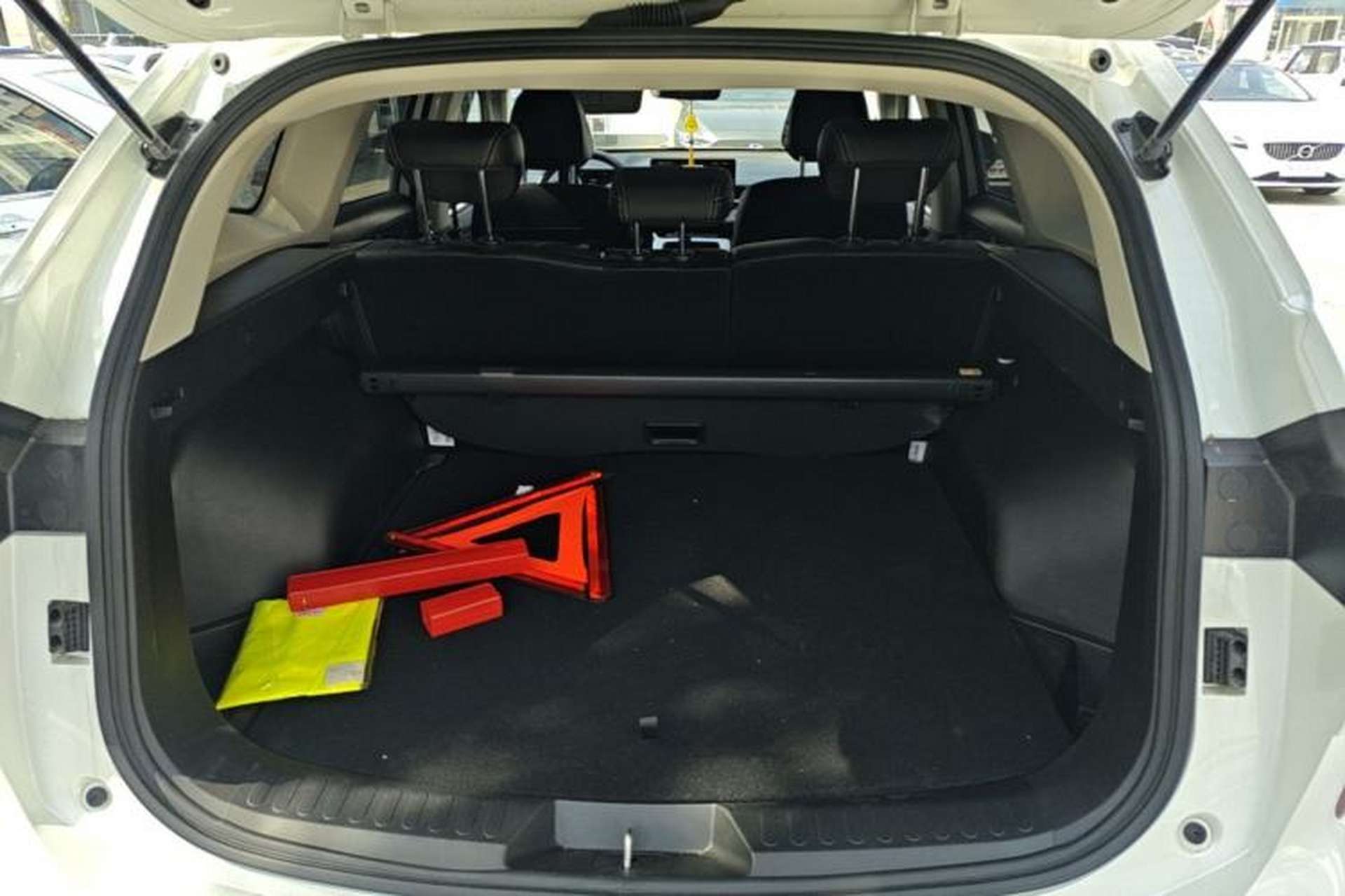 Used Haval H6 2024 1.5T Two-Wheel-Drive Classic Edition Trunk