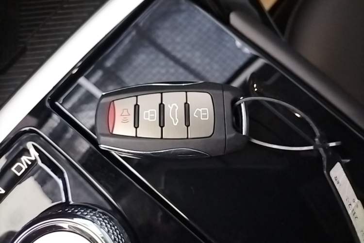 Used Haval H6 2024 1.5T Two-Wheel-Drive Classic Edition Vehicle Key