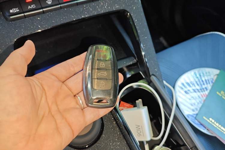 Used Haval H6 2024 1.5T Two-Wheel-Drive Classic Edition Vehicle Key