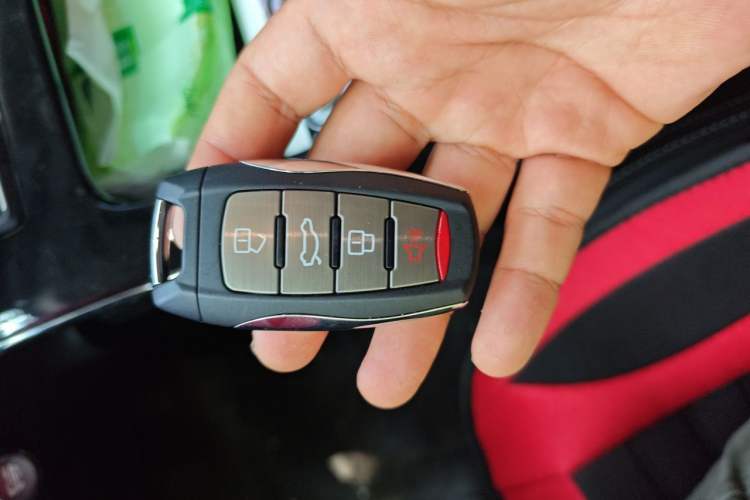 Used Haval H6 2024 1.5T Two-Wheel-Drive Classic Edition Vehicle Key