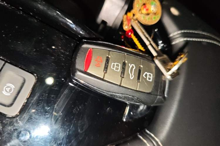 Used Haval H6 2024 1.5T Two-Wheel-Drive Classic Edition Vehicle Key
