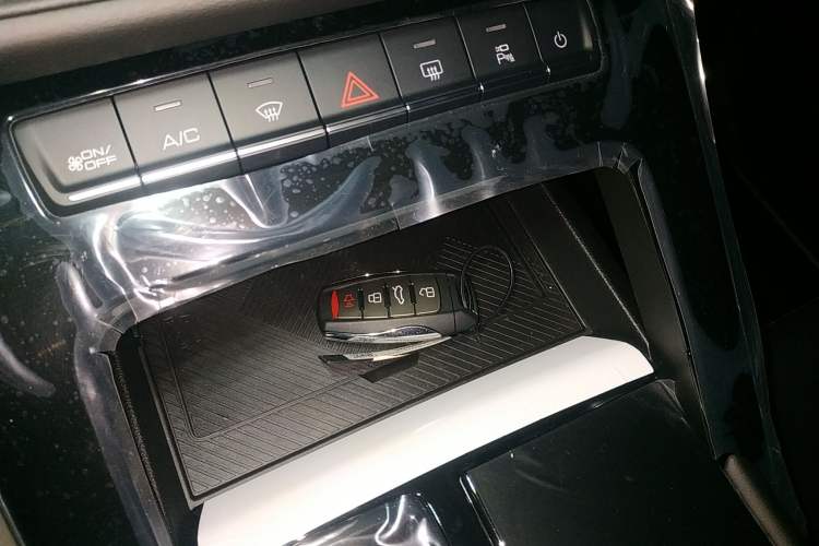 Used Haval H6 2024 1.5T Two-Wheel-Drive Classic Edition Vehicle Key