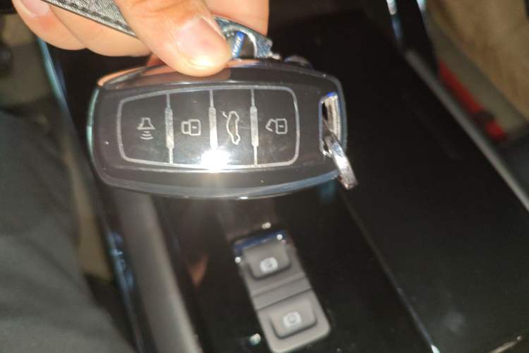 Used Haval H6 2024 1.5T Two-Wheel-Drive Classic Edition Vehicle Key