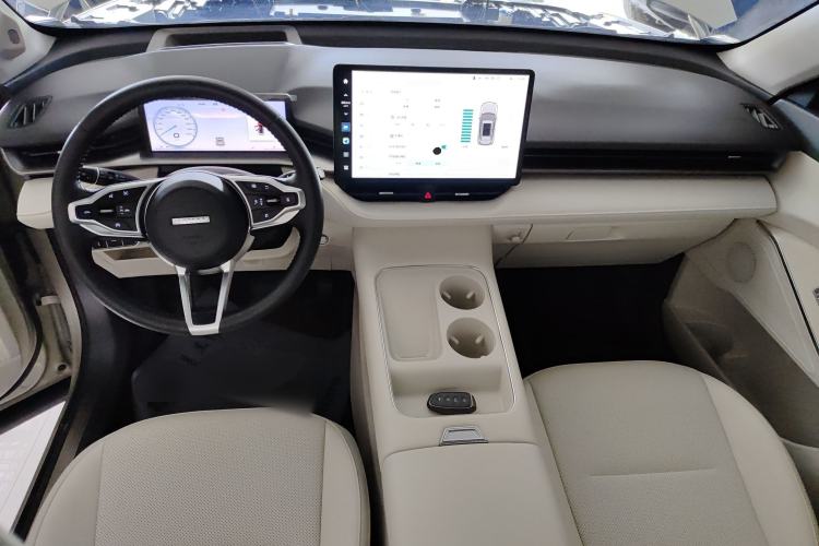 Used Haval H6 2024 1.5T Two-Wheel Drive Ultra Center Console