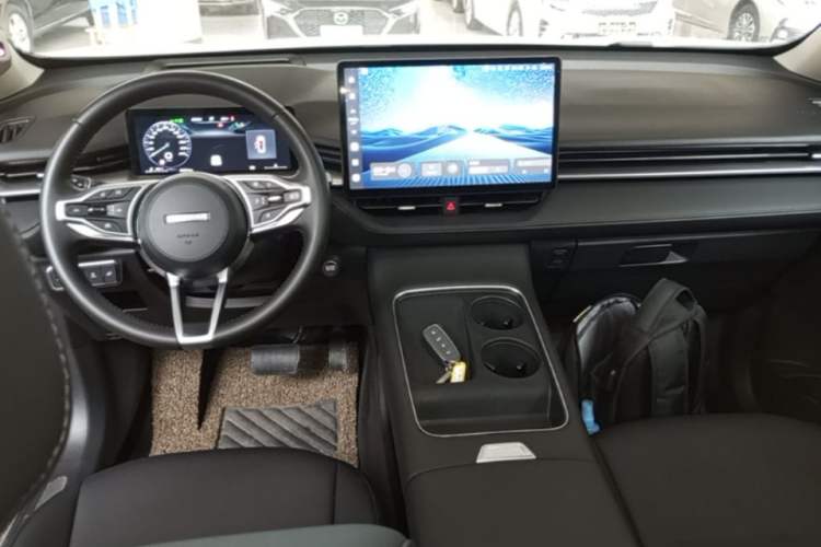 Used Haval H6 2024 1.5T Two-Wheel Drive Ultra Center Console