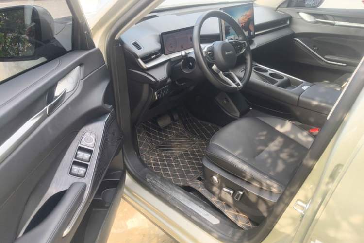 Used Haval H6 2024 1.5T Two-Wheel Drive Ultra Driver Seat