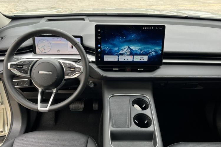 Used Haval H6 2024 1.5T Two-Wheel Drive Ultra Interior 1