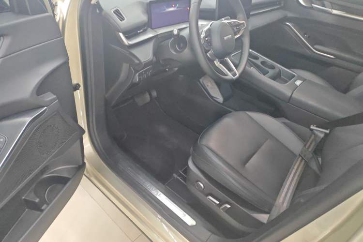 Used Haval H6 2024 1.5T Two-Wheel Drive Ultra Interior 3