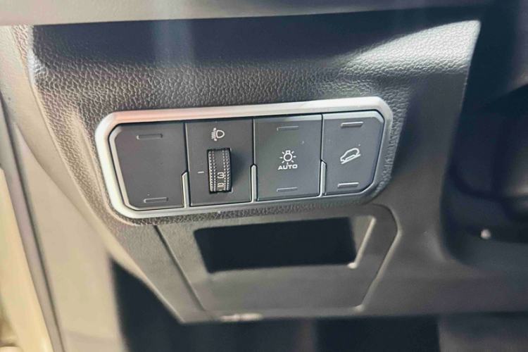 Used Haval H6 2024 1.5T Two-Wheel Drive Pro Interior 4