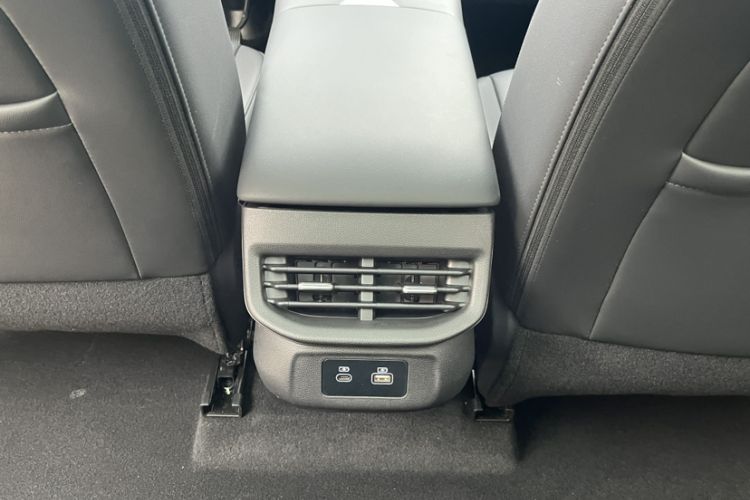 Used Haval H6 2024 1.5T Two-Wheel Drive Ultra Interior 8