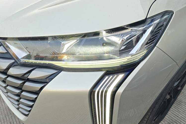 Used Haval H6 2024 1.5T Two-Wheel Drive Ultra Left Front Headlight