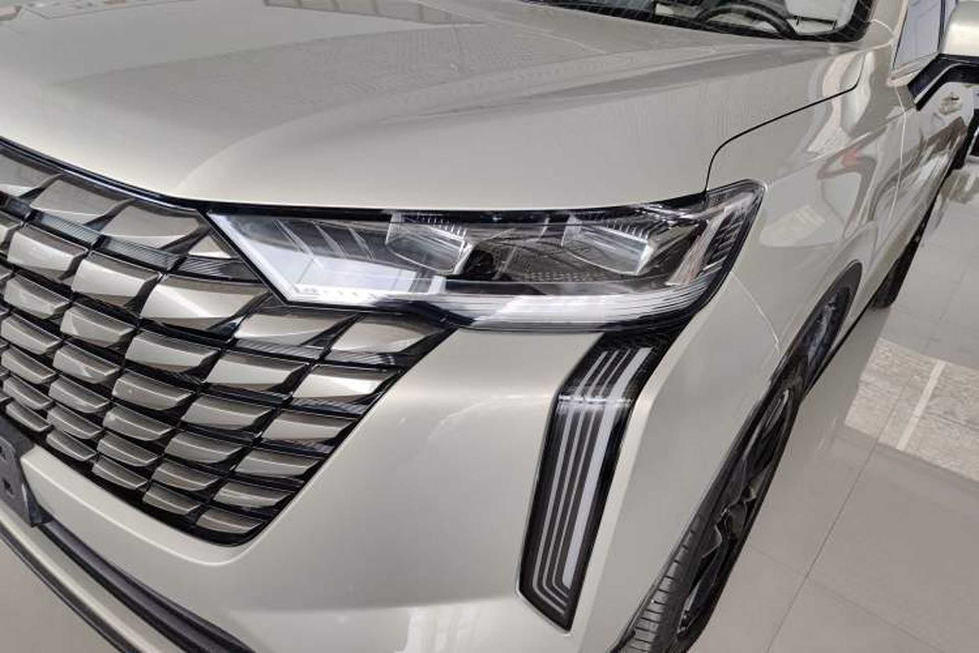 Used Haval H6 2024 1.5T Two-Wheel Drive Ultra Left Front Headlight