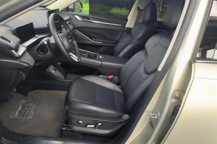 Used Haval H6 2024 1.5T Two-Wheel Drive Ultra Left Front Seat