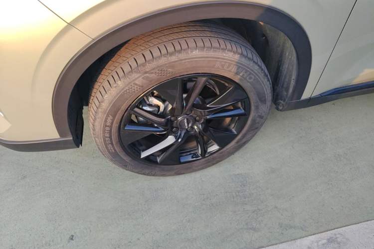 Used Haval H6 2024 1.5T Two-Wheel Drive Ultra Left Front Wheel Hub