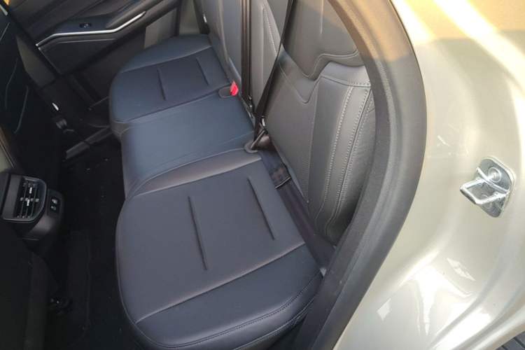 Used Haval H6 2024 1.5T Two-Wheel Drive Ultra Left Rear Seat