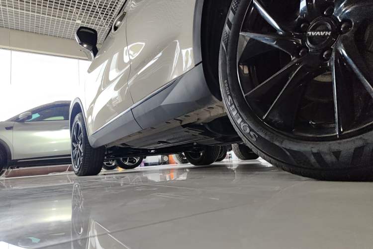 Used Haval H6 2024 1.5T Two-Wheel Drive Ultra Left Side Sill