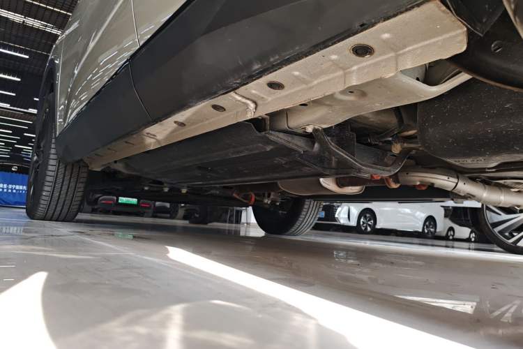 Used Haval H6 2024 1.5T Two-Wheel Drive Ultra Left Side Sill