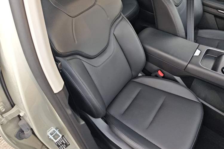 Used Haval H6 2024 1.5T Two-Wheel Drive Ultra Right Front Seat