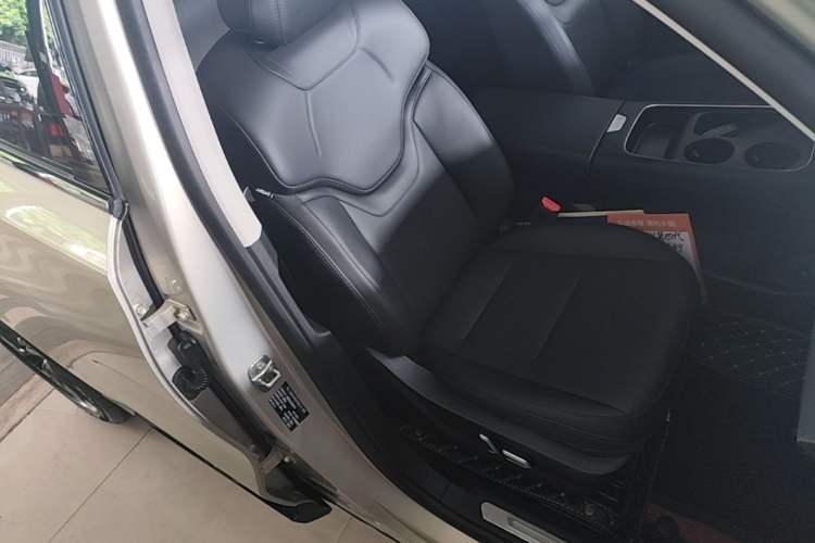 Used Haval H6 2024 1.5T Two-Wheel Drive Ultra Right Front Seat