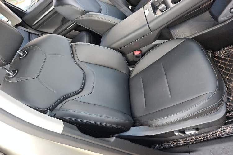 Used Haval H6 2024 2.0T All-Wheel Drive Max Right Front Seat