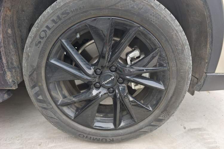 Used Haval H6 2024 1.5T Two-Wheel Drive Ultra Right Front Wheel Hub