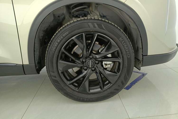 Used Haval H6 2024 1.5T Two-Wheel Drive Ultra Right Front Wheel Hub