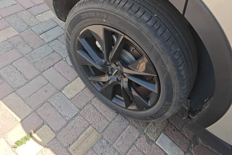 Used Haval H6 2024 1.5T Two-Wheel Drive Ultra Right Rear Wheel Hub