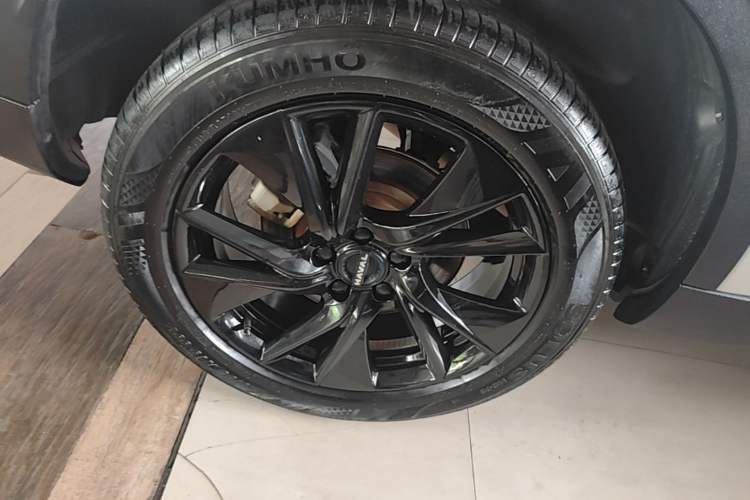 Used Haval H6 2024 1.5T Two-Wheel Drive Ultra Right Rear Wheel Hub