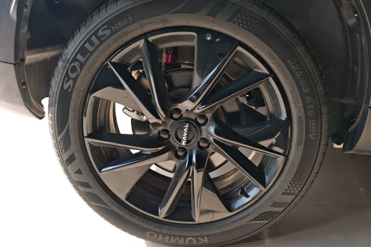 Used Haval H6 2024 1.5T Two-Wheel Drive Ultra Right Rear Wheel Hub
