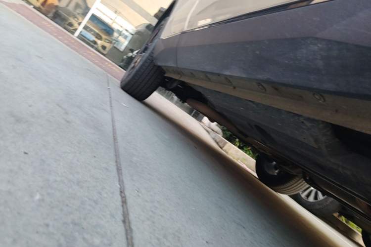 Used Haval H6 2024 1.5T Two-Wheel Drive Ultra Right Side Sill