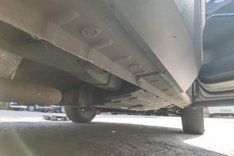 Used Haval H6 2024 1.5T Two-Wheel Drive Ultra Right Side Sill