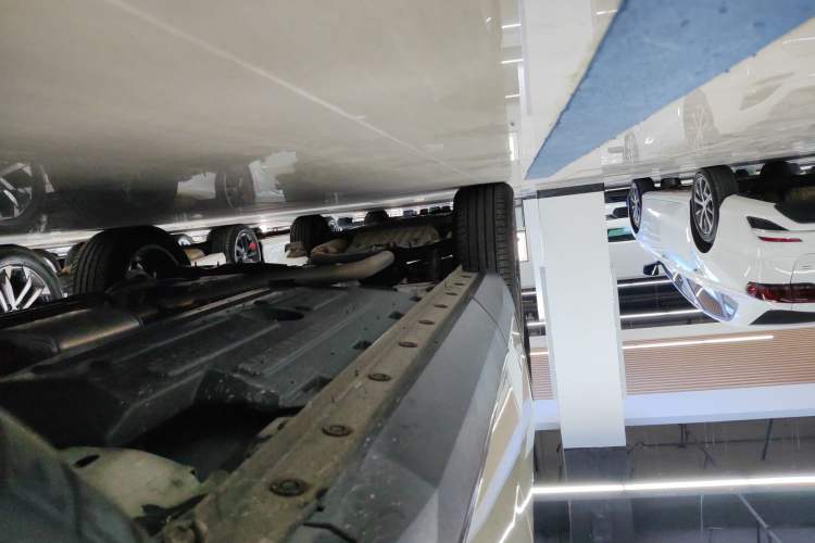 Used Haval H6 2024 1.5T Two-Wheel Drive Ultra Right Side Sill