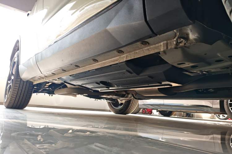 Used Haval H6 2024 1.5T Two-Wheel Drive Ultra Right Side Sill