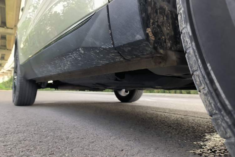 Used Haval H6 2024 1.5T Two-Wheel Drive Ultra Right Side Sill