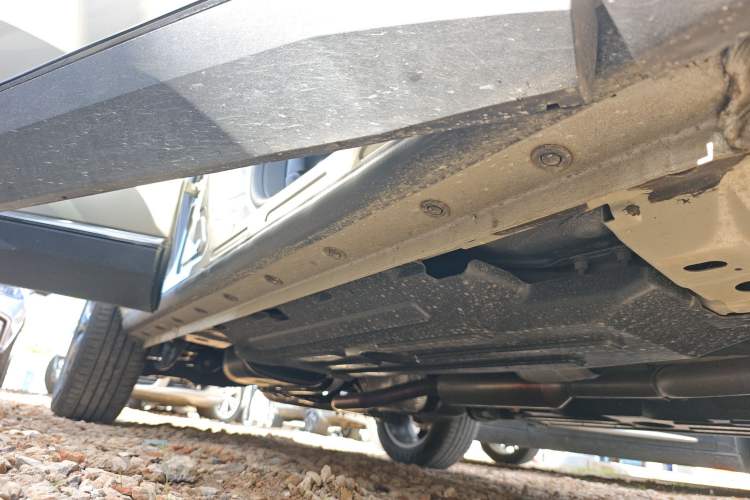 Used Haval H6 2024 2.0T All-Wheel Drive Max Right Side Sill