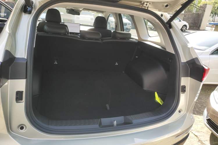 Used Haval H6 2024 1.5T Two-Wheel Drive Ultra Trunk