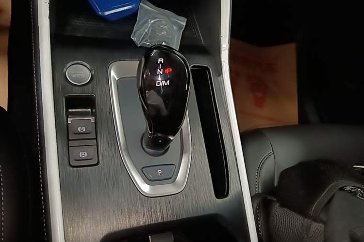 Used Haval H6 2025 1.5T National Trend Champion Edition Gear Lever
