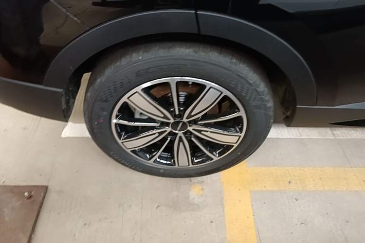 Used Haval H6 2025 1.5T National Trend Champion Edition Right Rear Wheel Hub