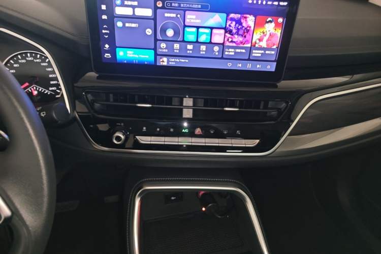 Used Haval H6 2025 1.5T National Style Urban Edition Audio And AC Panel