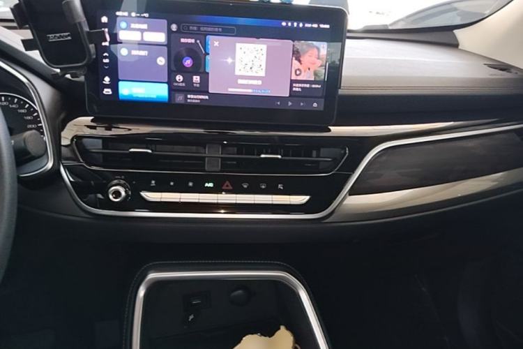Used Haval H6 2025 1.5T National Style Urban Edition Center Console