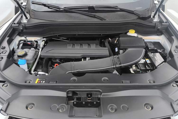 Used Haval H6 2025 1.5T National Trend Champion Edition Engine Bay