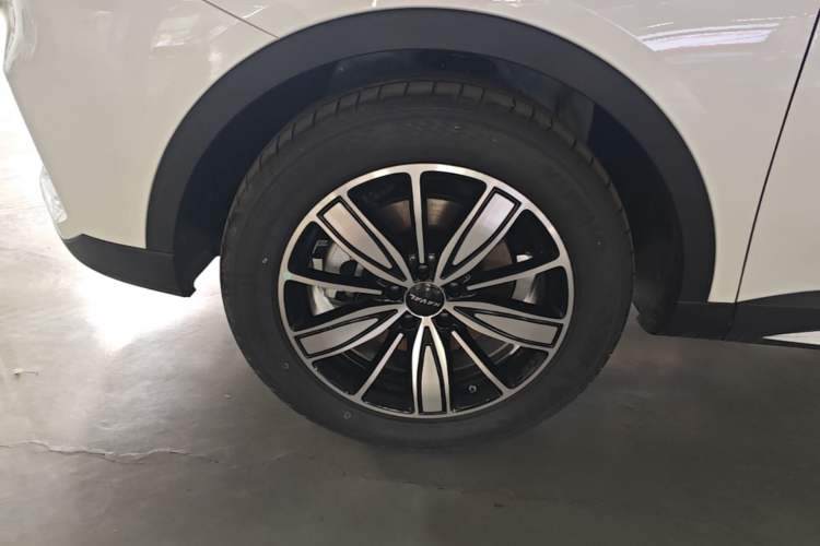Used Haval H6 2025 1.5T National Trend Champion Edition Left Front Wheel Hub