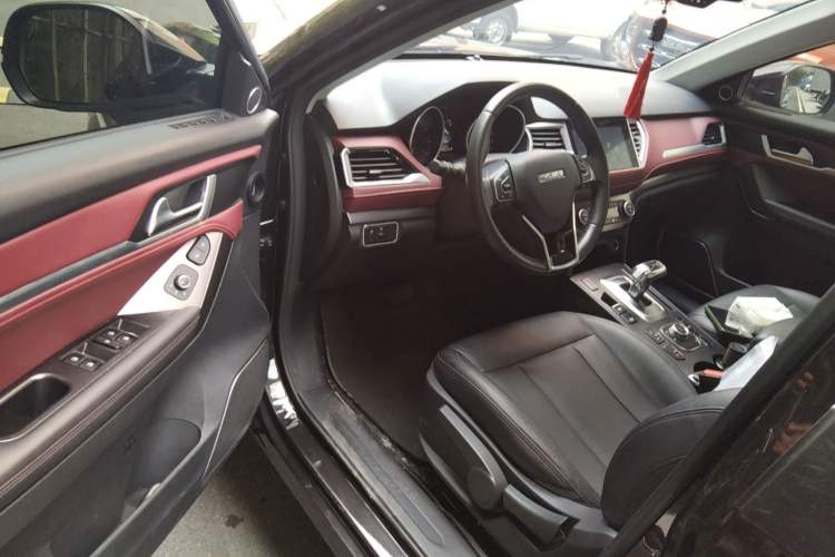 Used Haval H6 Coupe 2019 1.5T Automatic Two-Wheel Drive Luxury Smart Connectivity Version China VI Standard Interior 2