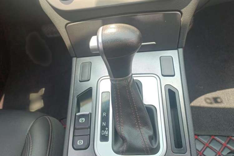 Used Haval H6 Coupe 2018 Blue Label 1.5T Automatic Two-Wheel Drive Luxury Model Gear Lever